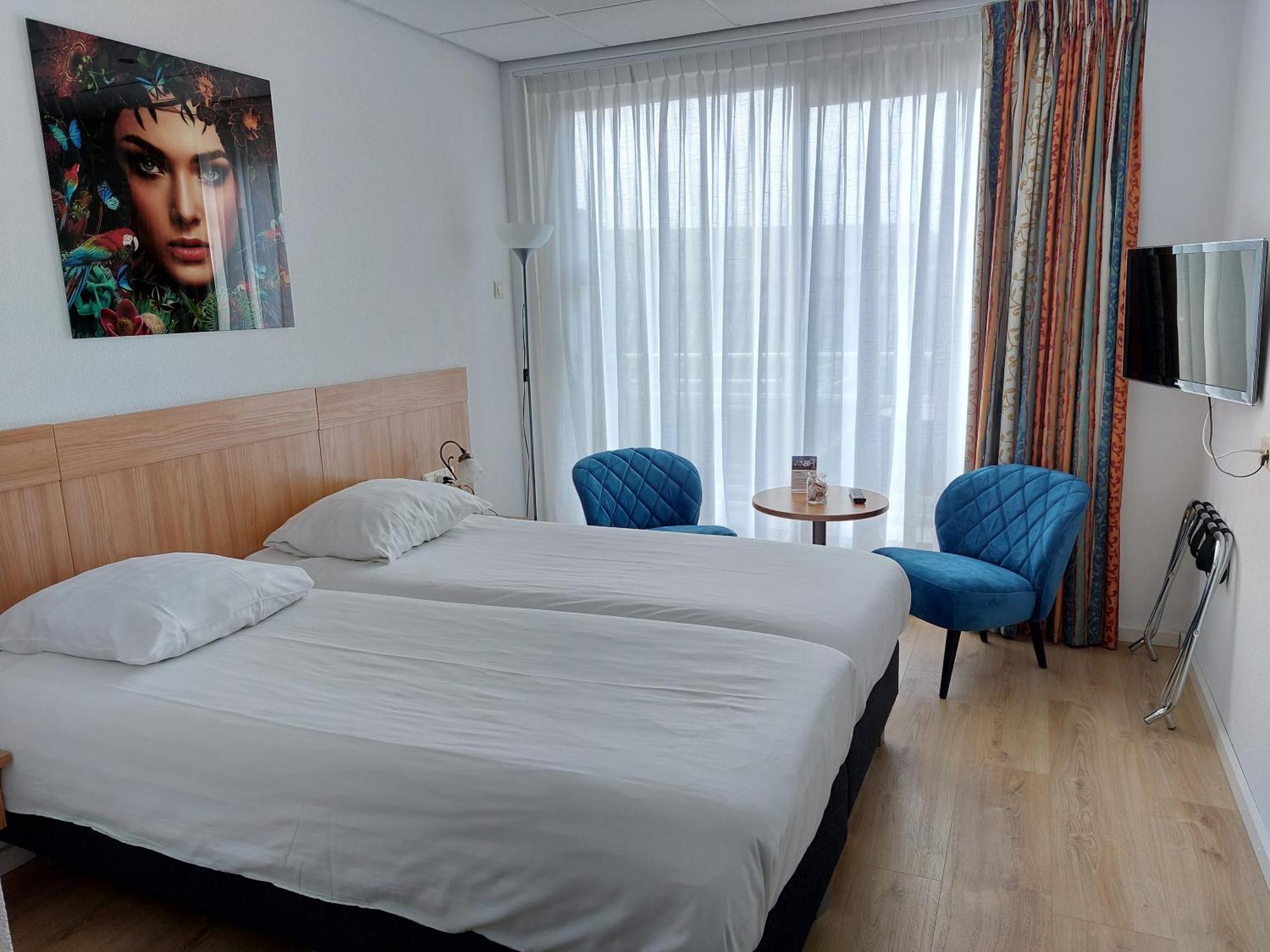 De Dennen Hotel 3*